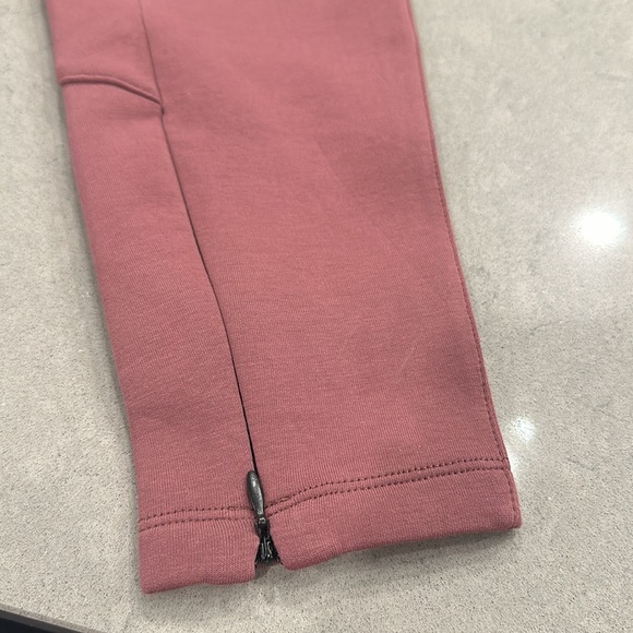 Alphalete ELMNTS Mauve fitted jogger - Picture 7 of 7